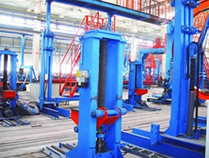 絲杠(gang)升降機(ji)使用現(xian)場